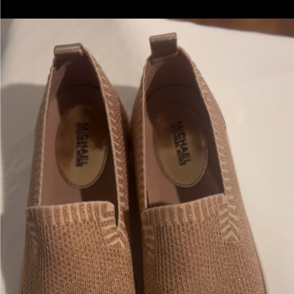 Michael Kors mesh slip on sneakers pink glitter
Size 11 never worn - Picture 2 of 6